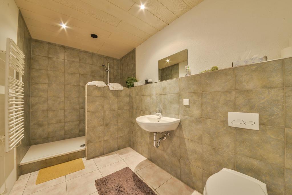 Hotel Gruner Baum Fellbach Esterno foto
