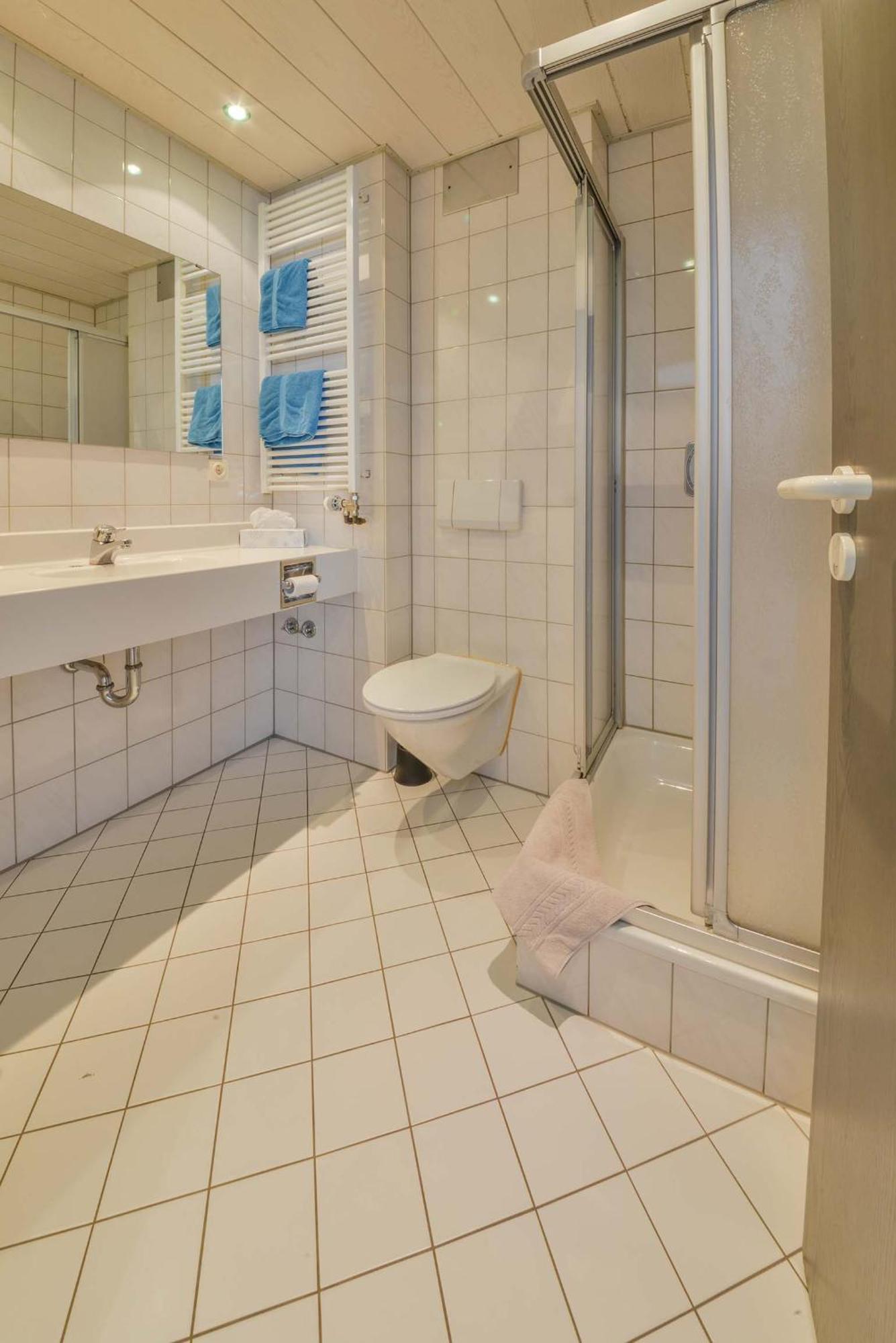 Hotel Gruner Baum Fellbach Esterno foto