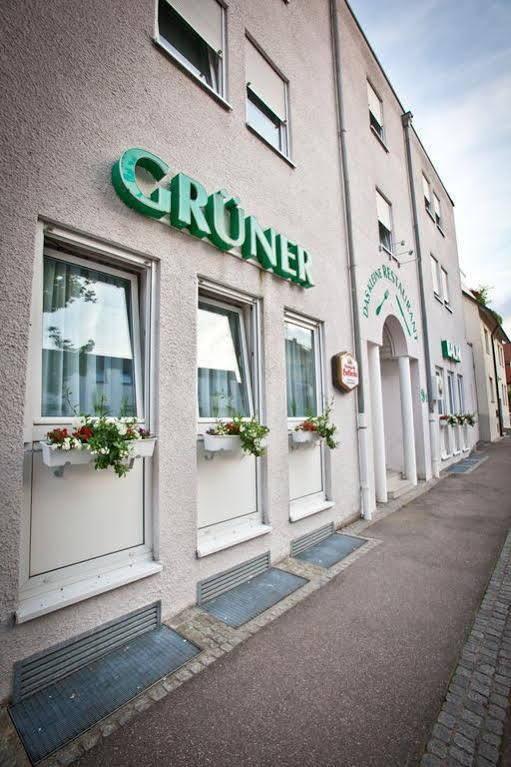 Hotel Gruner Baum Fellbach Esterno foto