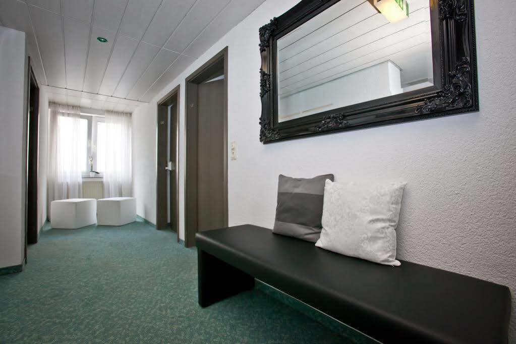 Hotel Gruner Baum Fellbach Esterno foto