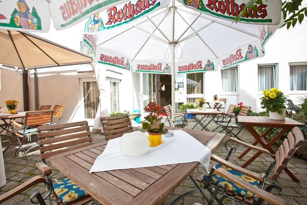 Hotel Gruner Baum Fellbach Esterno foto